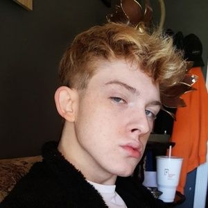 Welcome to toeknee's closets of wonders